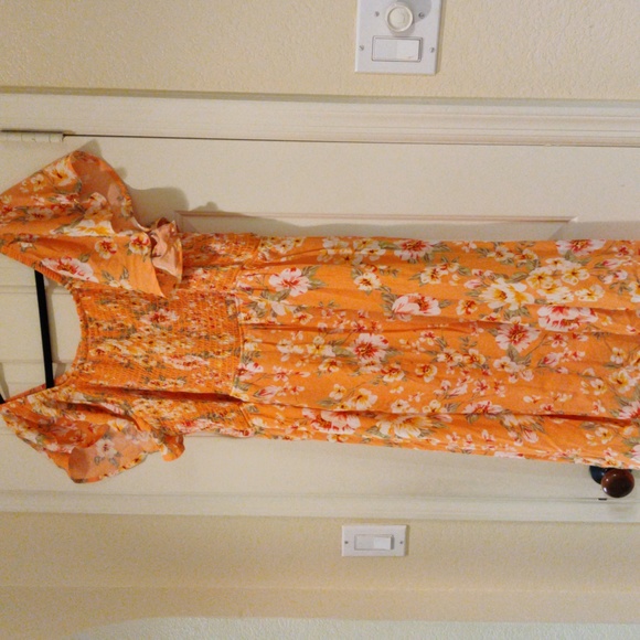 White Birch NWOT light tangerine floral dress size 2X - Picture 8 of 8